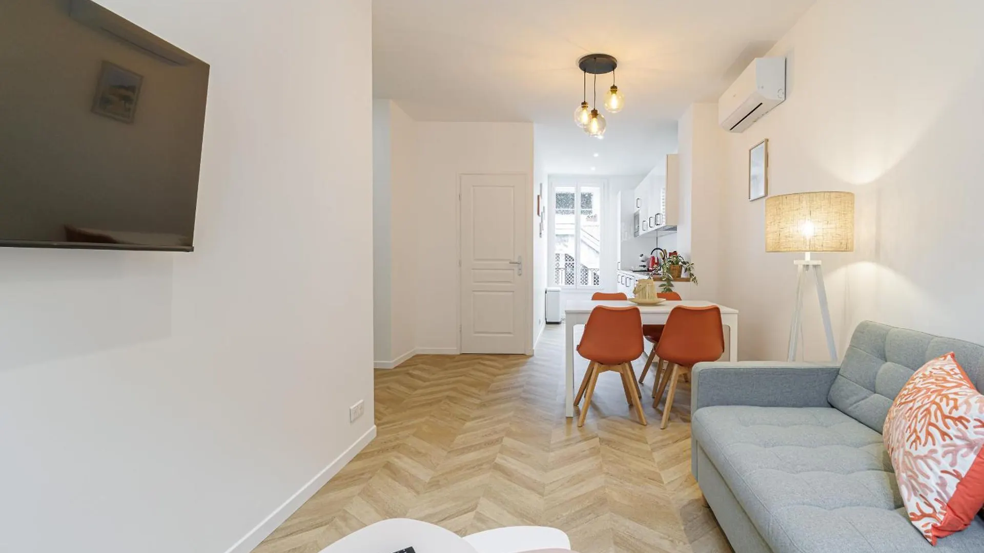 Large & Confort 2 Bdr Renovated Nice Apartment