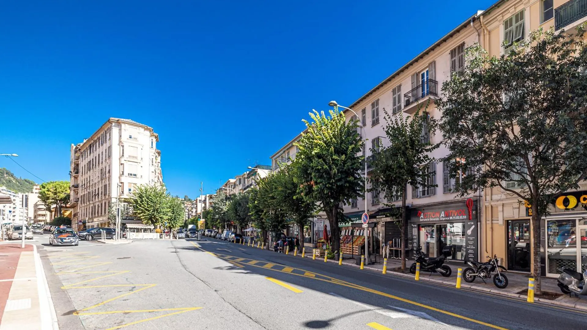 Large & Confort 2 Bdr Renovated Nice France
