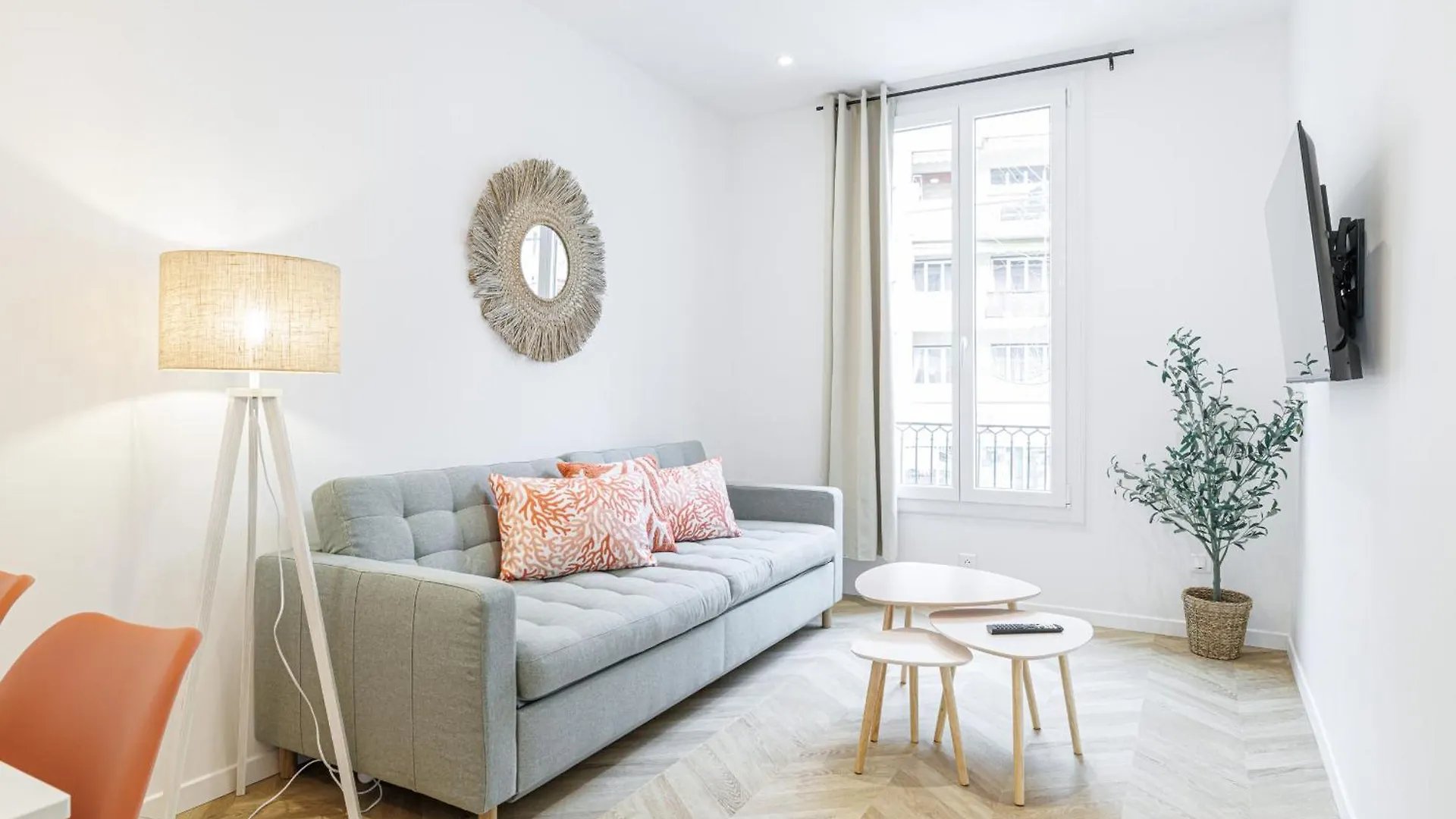 Large & Confort 2 Bdr Renovated Nice France