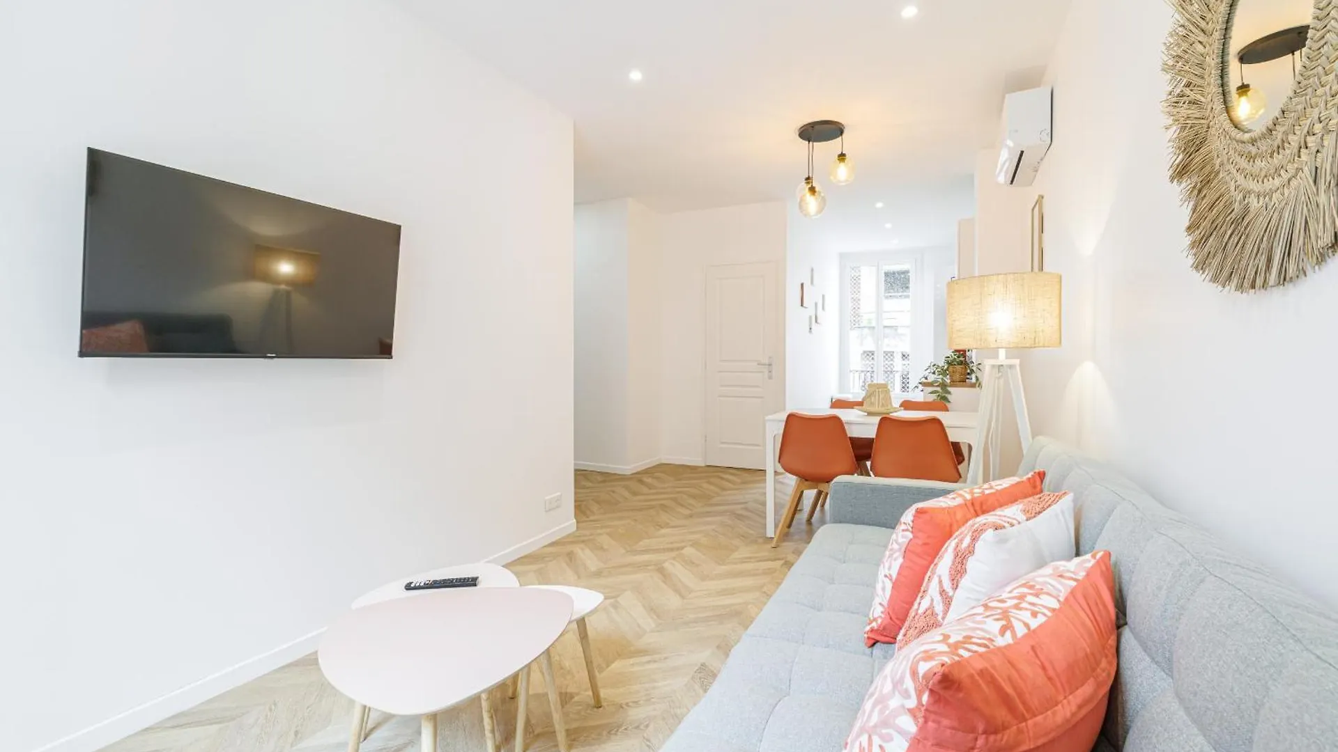 Large & Confort 2 Bdr Renovated Nice